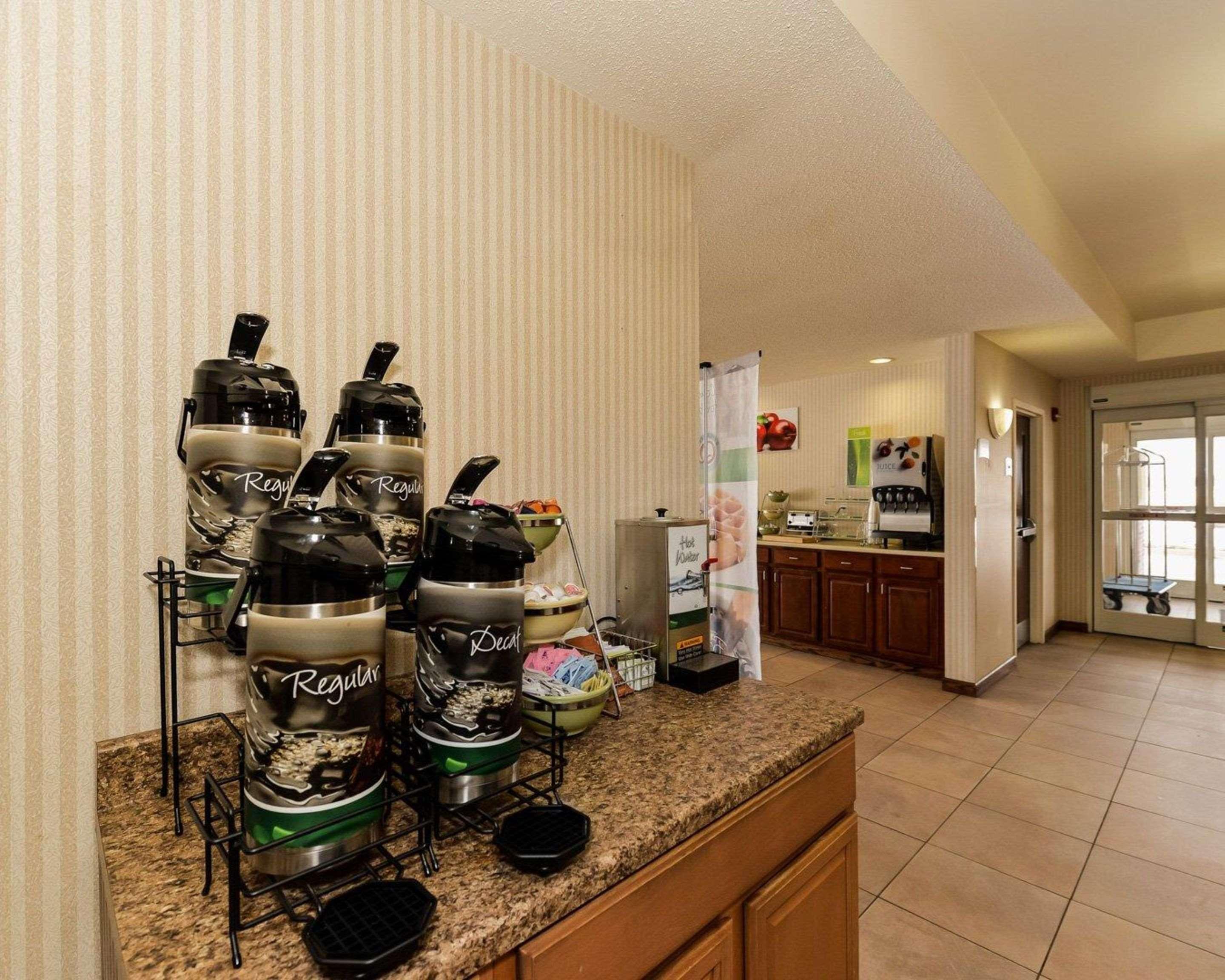 Quality Inn Spring Mills - Martinsburg North Экстерьер фото